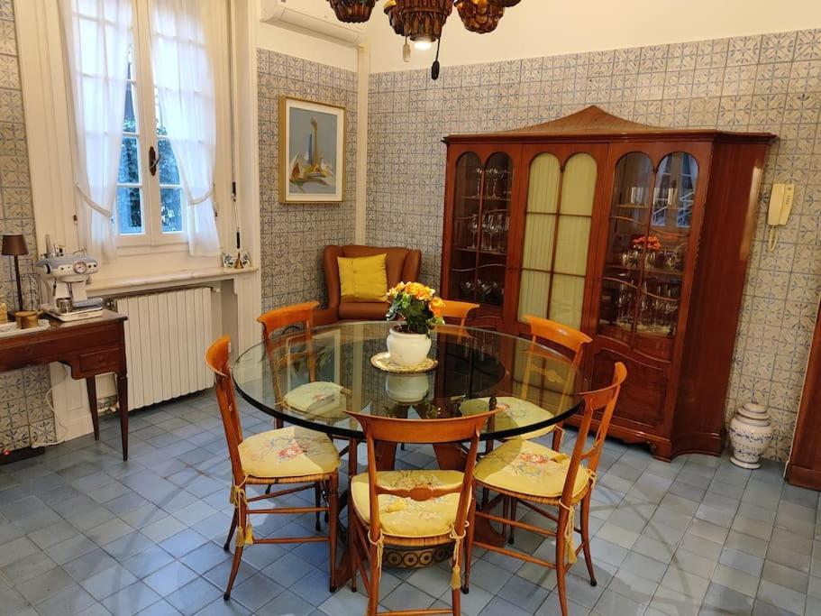 Casa Valli เรจโจเอมิเลีย ภายนอก รูปภาพ