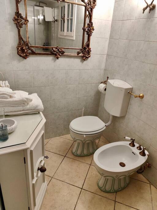 Casa Valli เรจโจเอมิเลีย ภายนอก รูปภาพ