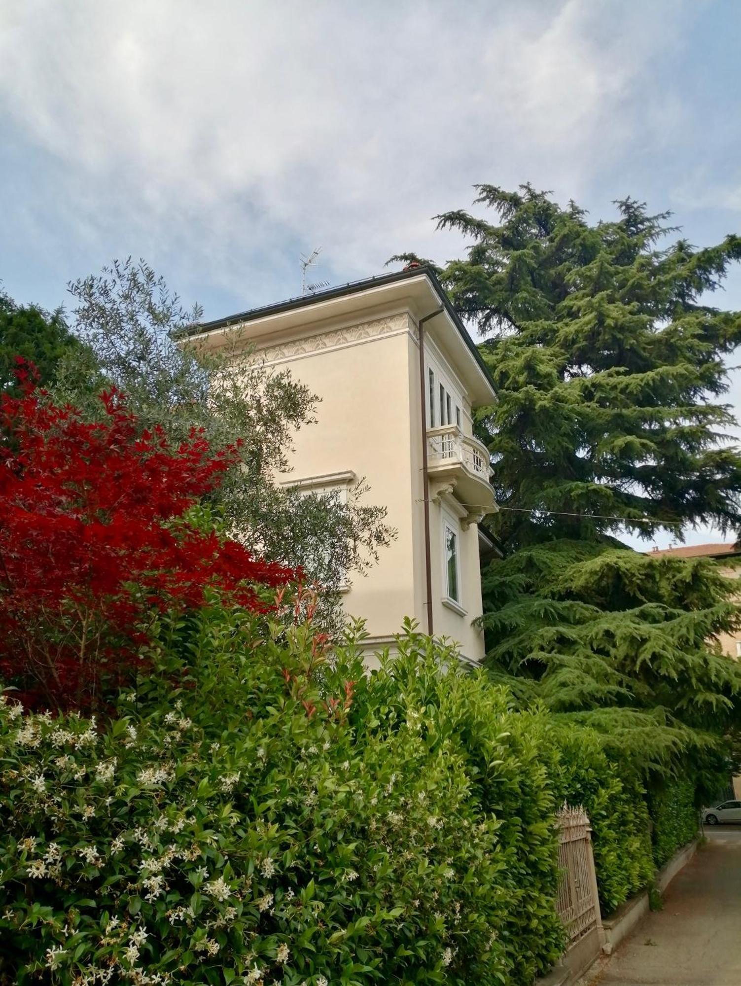 Casa Valli เรจโจเอมิเลีย ภายนอก รูปภาพ