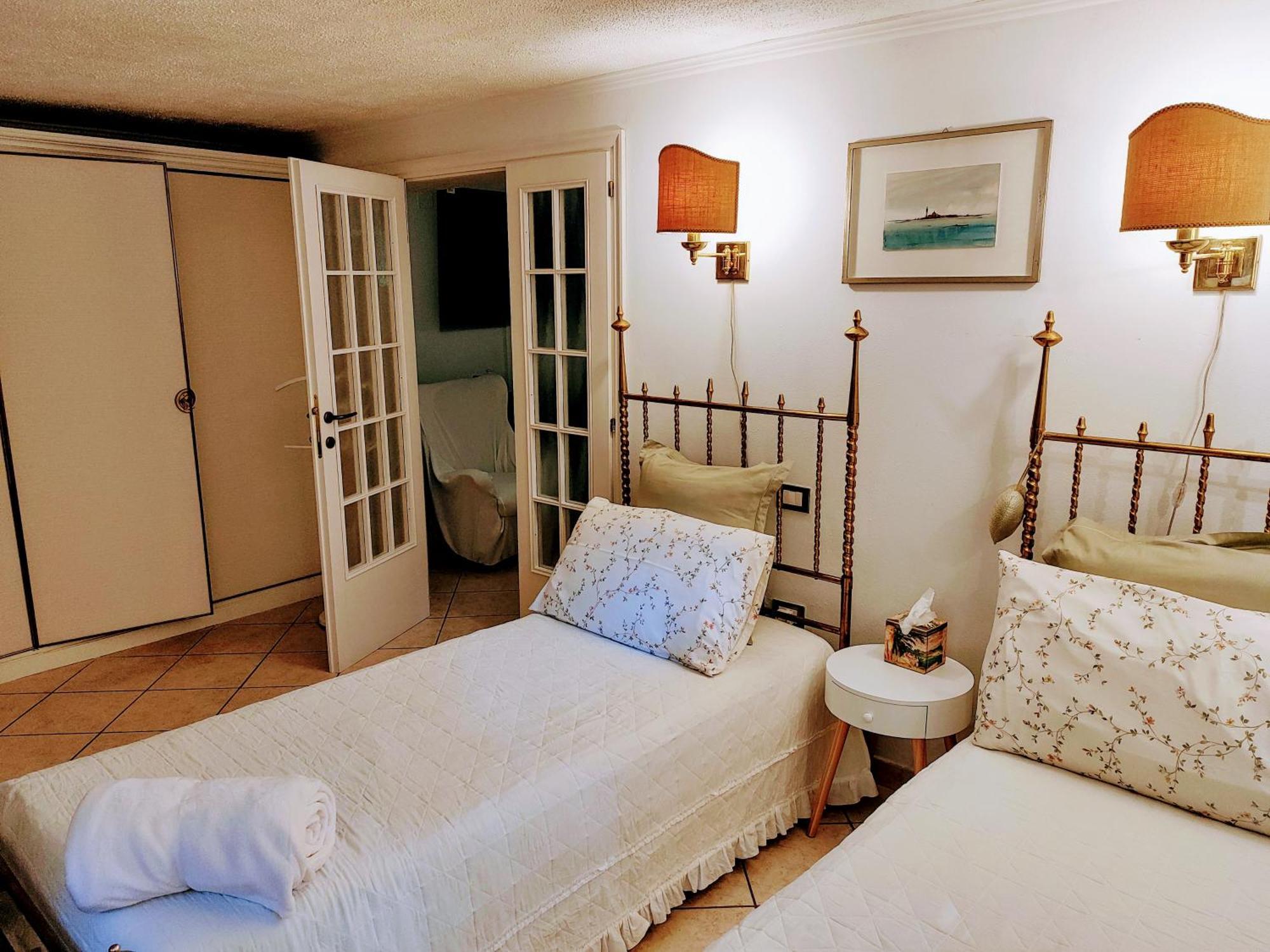 Casa Valli เรจโจเอมิเลีย ภายนอก รูปภาพ